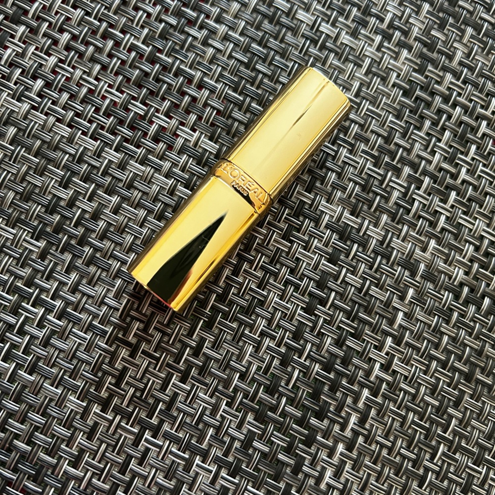 L'Oreal Lipstick